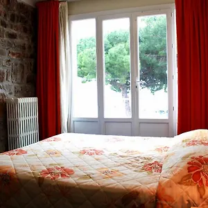 https://hotel-le-richiardi.fr-provencehotel.com