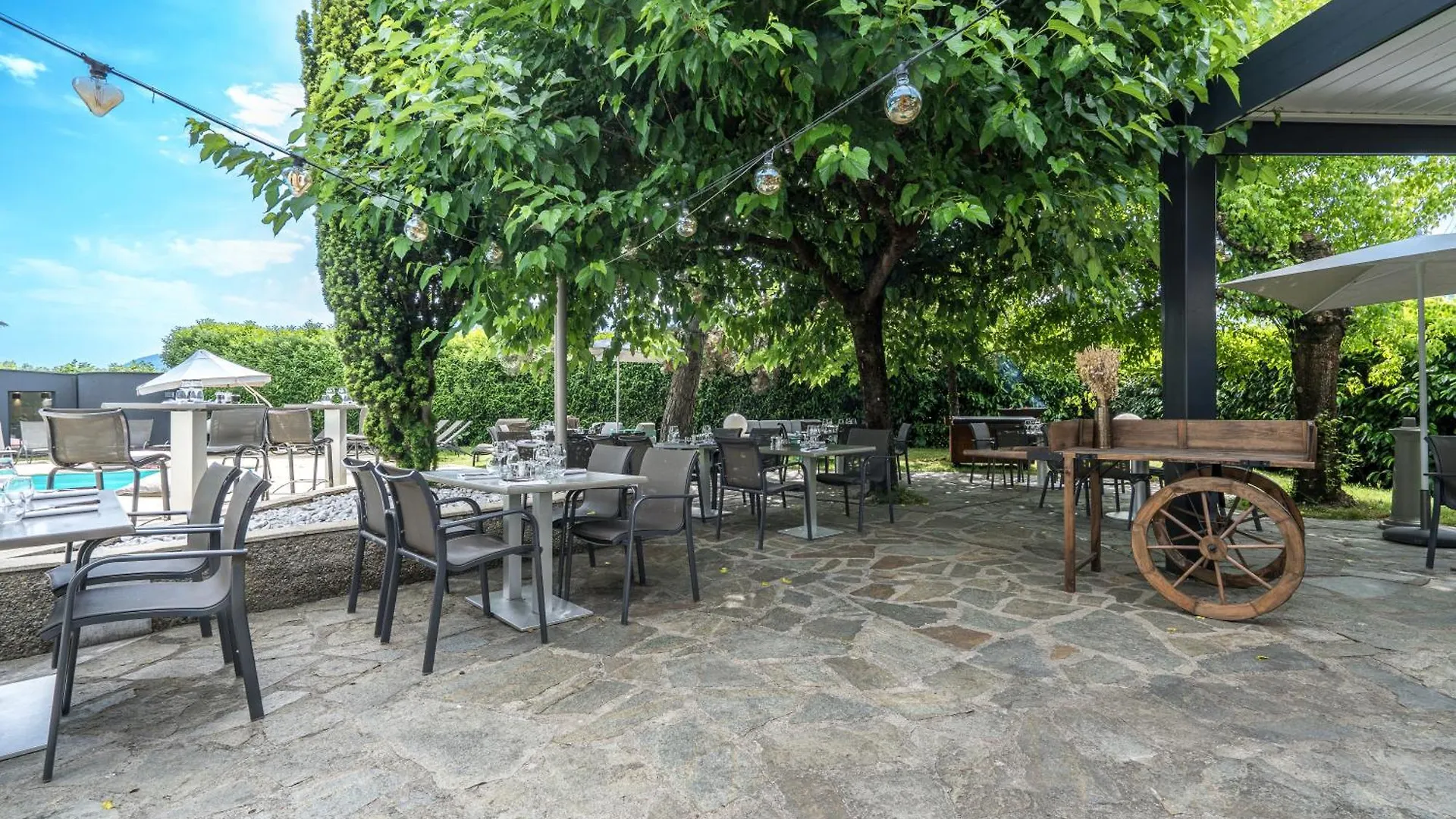 Pomo Hotel & Restaurant Echirolles