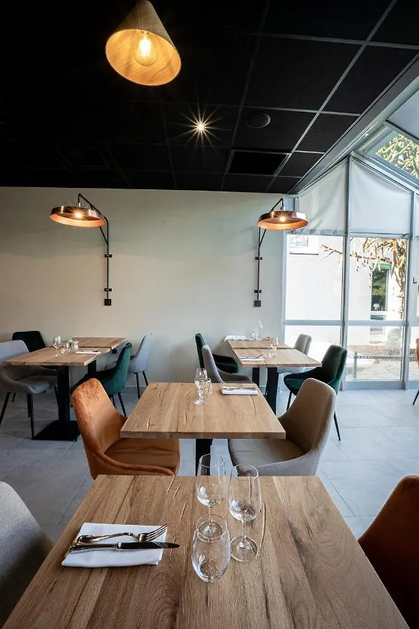 Pomo Hotel & Restaurant Echirolles