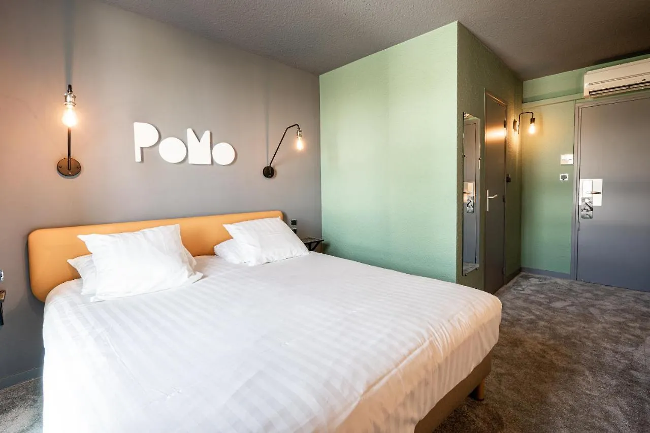 Pomo Hotel & Restaurant Echirolles 4*,